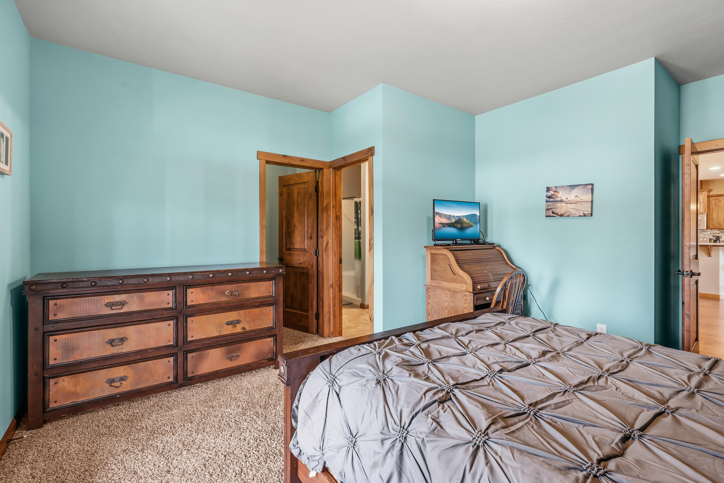 12594 McNeil Creek Road Trail, OR 97541 - Photo 18 of 43 Bedroom