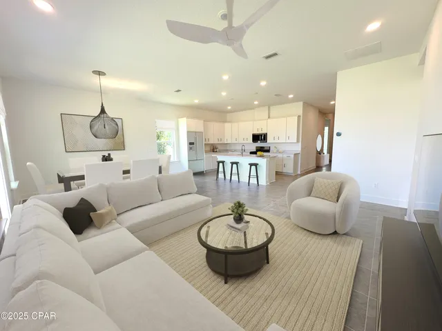 $3,000 | 959 Camp Fire Circle, Panama City Beach, FL 32413