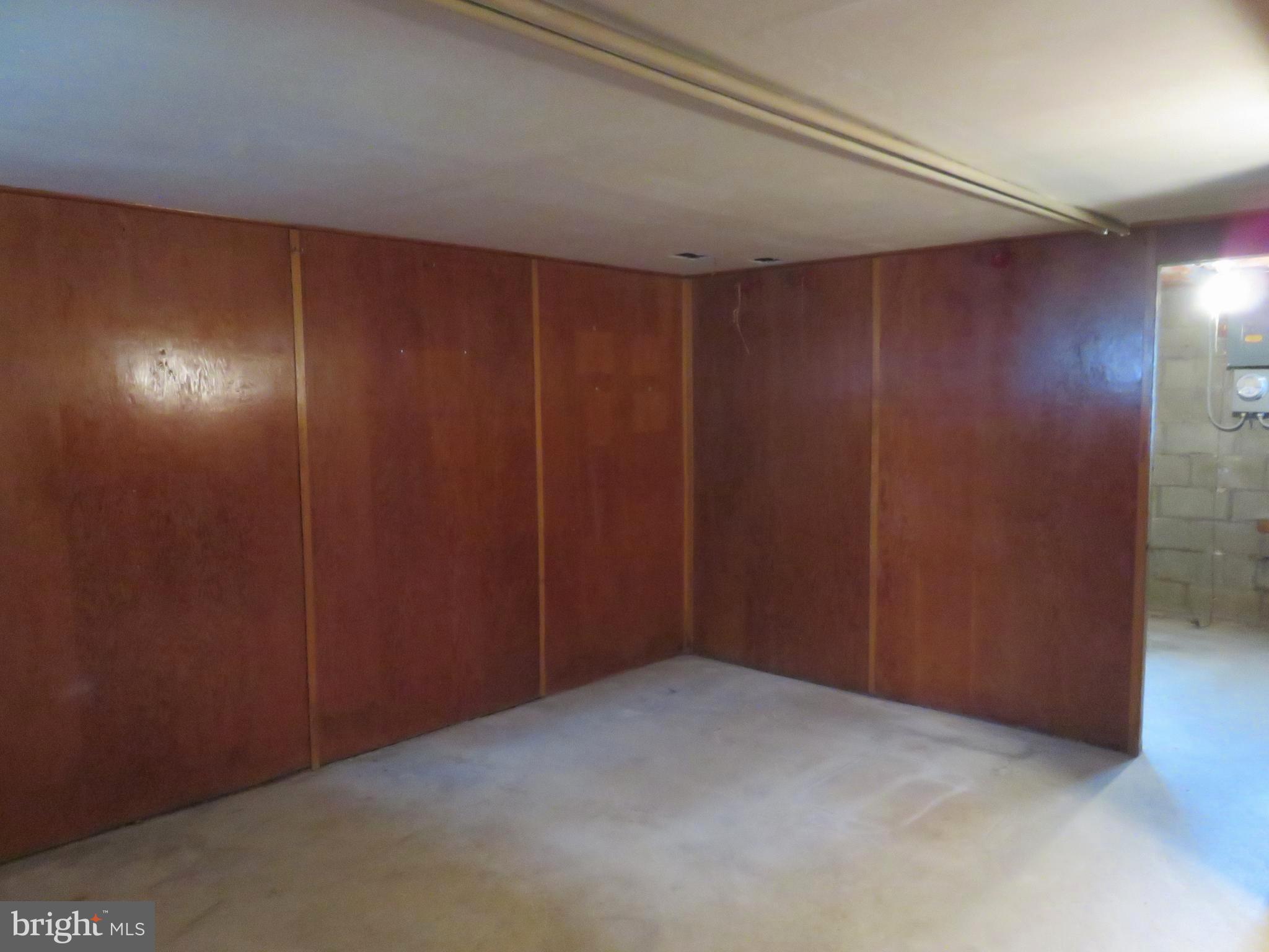143 Hampshire Road Baltimore, MD 21221 - Photo 14 of 16 AN OPEN SLATE