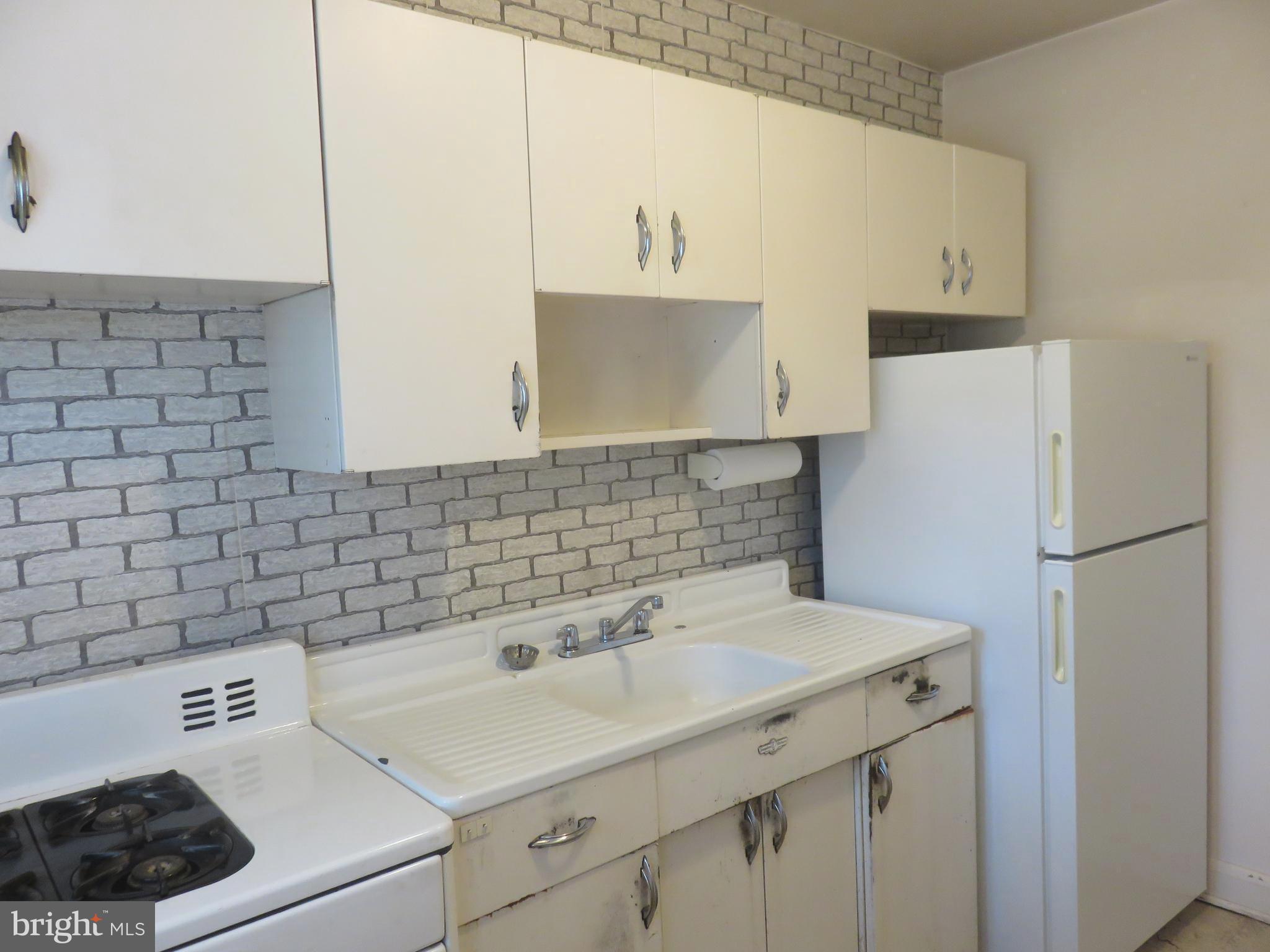 143 Hampshire Road Baltimore, MD 21221 - Photo 7 of 16 ADD YOUR FINISHING TOUCHES