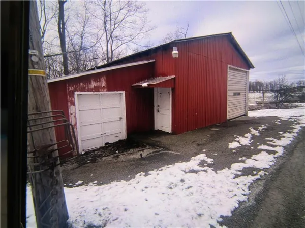 $225,000 | 310 Sr1062, Mill Run, PA 15464