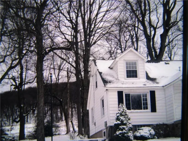 $225,000 | 310 Sr1062, Mill Run, PA 15464