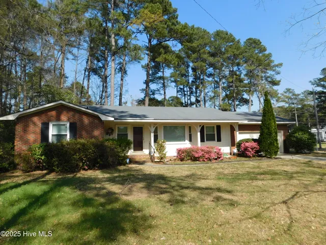 $215,000 | 1003 West Scotsdale Road, Laurinburg, NC 28352