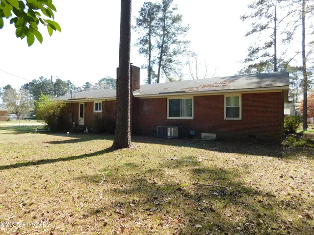 $215,000 | 1003 West Scotsdale Road, Laurinburg, NC 28352