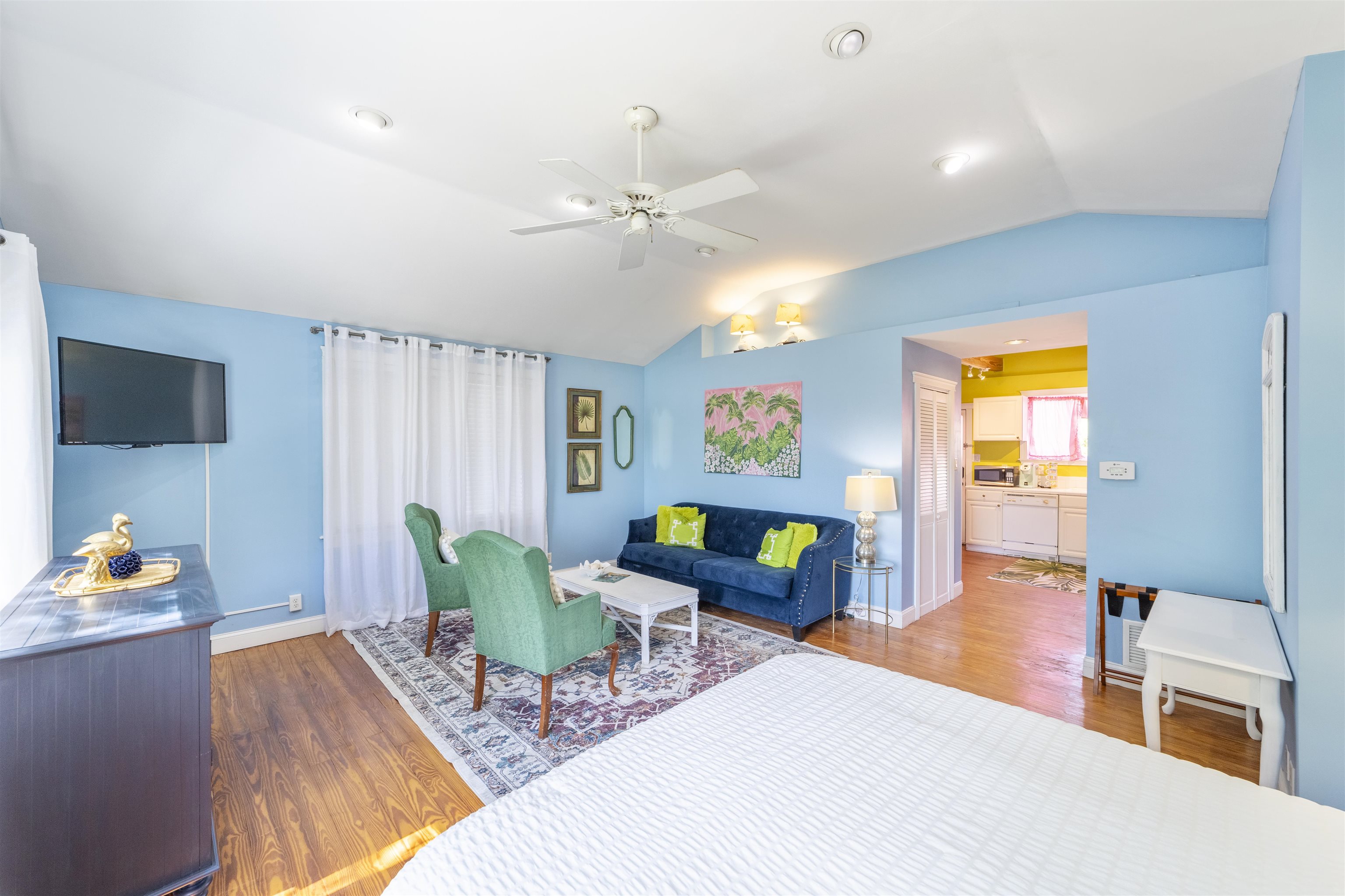 26 Rio Vista Drive St. Augustine, FL 32084 - Photo 65 of 91 a living room with furniture a flat screen tv and a table