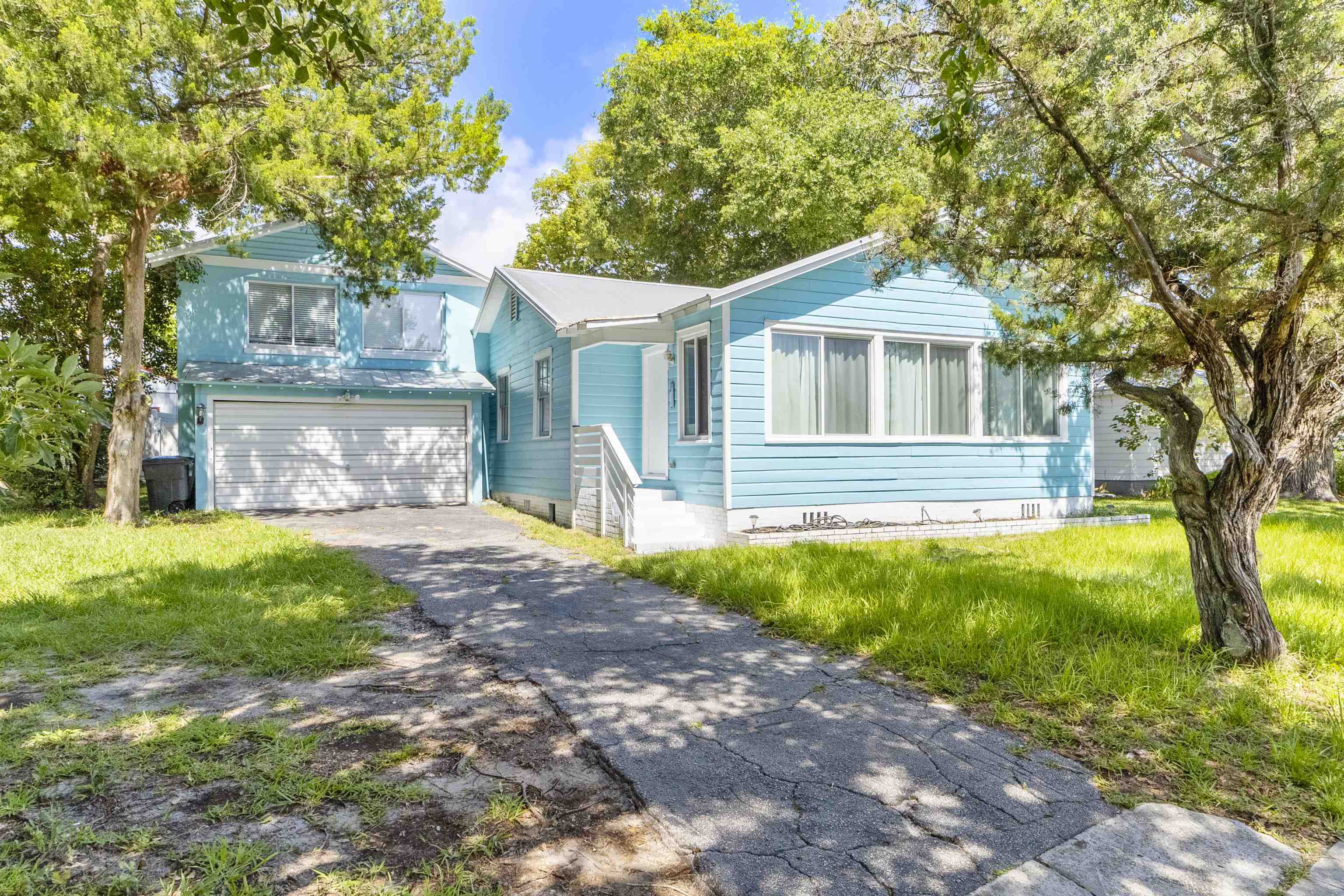 26 Rio Vista Drive St. Augustine, FL 32084 - Photo 78 of 91 a front view of a house with a yard