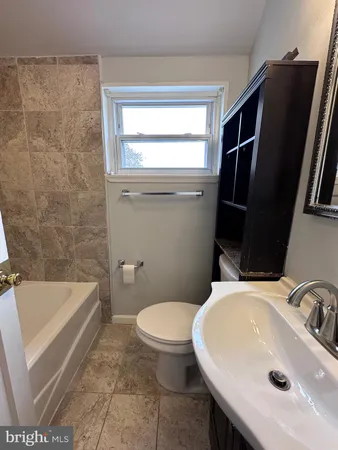 $2,200 | 6214 Kennedy Street, Riverdale, MD 20737