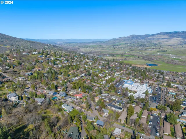 $95,000 | 319 West Street, Ashland, OR 97520