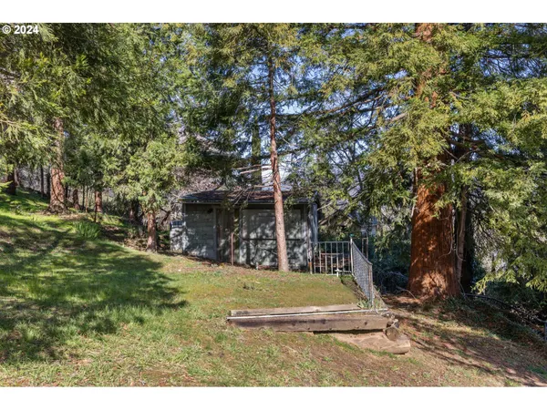 $95,000 | 319 West Street, Ashland, OR 97520