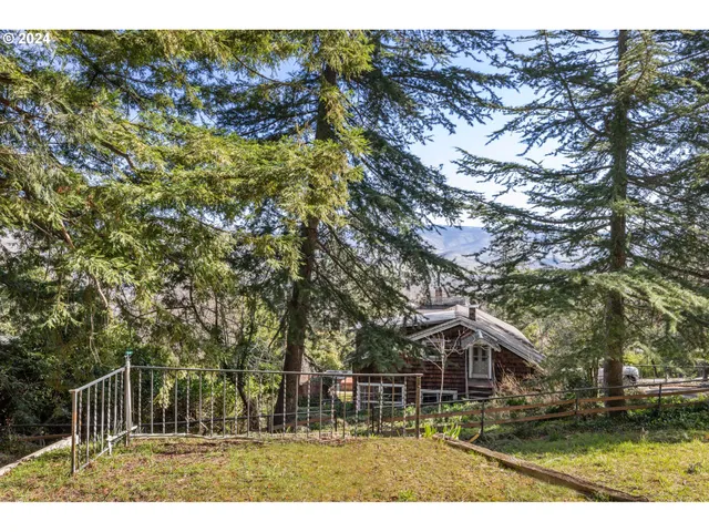 $95,000 | 319 West Street, Ashland, OR 97520