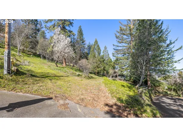 $95,000 | 319 West Street, Ashland, OR 97520