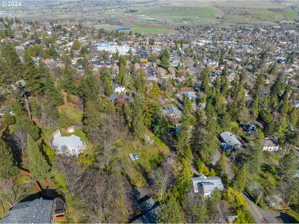 $95,000 | 319 West Street, Ashland, OR 97520