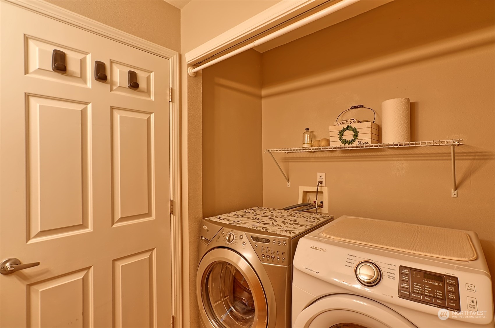 13438 Boulder Ridge Road Southeast Monroe, WA 98272 - Photo 14 of 30 a utility room with dryer and washer