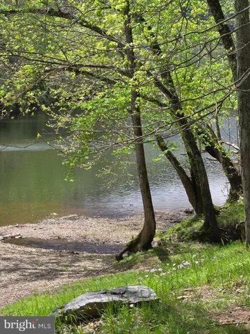 $70,600 | Pioneer Trail, Great Cacapon, WV 25422