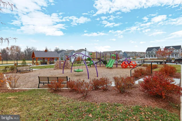 a view of a lake with houses