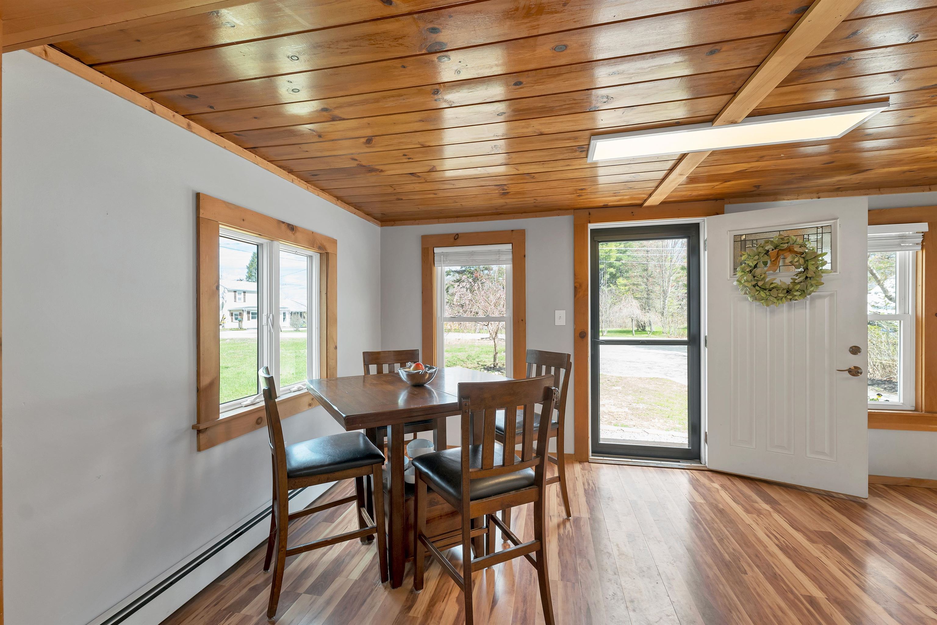 8 Beauview Street Rochester, NH 03867 - Photo 7 of 53 Gallery Image 7