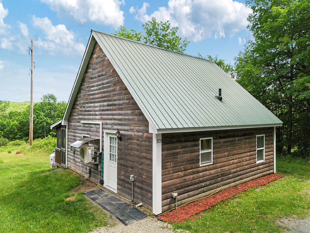 325 Molunkus Road Cornville, ME 04976 - Photo 3 of 44 Entrance