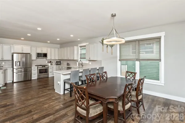$1,000,000 | 46 Carden Drive, Unit 10, Weaverville, NC 28787