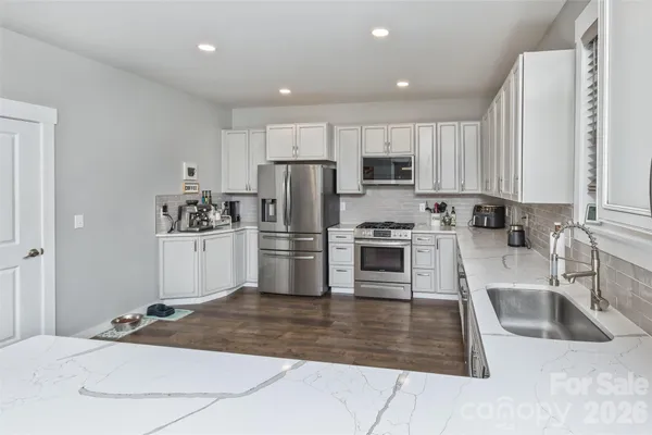 $1,000,000 | 46 Carden Drive, Unit 10, Weaverville, NC 28787