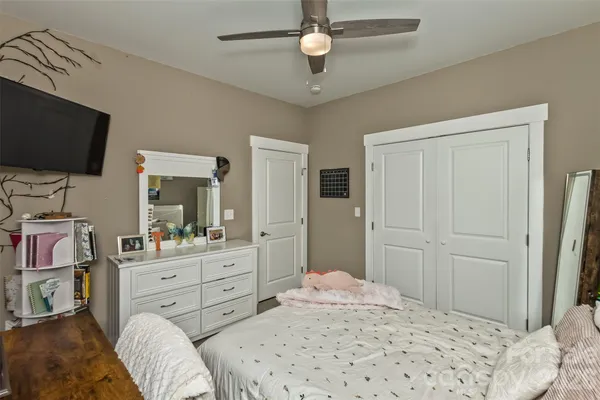 $1,000,000 | 46 Carden Drive, Unit 10, Weaverville, NC 28787