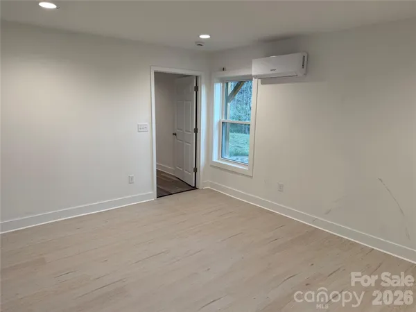 $1,000,000 | 46 Carden Drive, Unit 10, Weaverville, NC 28787