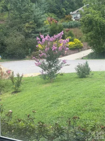 $1,000,000 | 46 Carden Drive, Unit 10, Weaverville, NC 28787