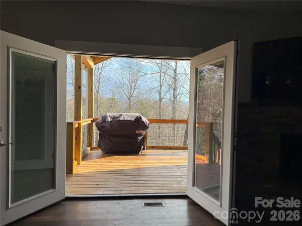 $1,000,000 | 46 Carden Drive, Unit 10, Weaverville, NC 28787