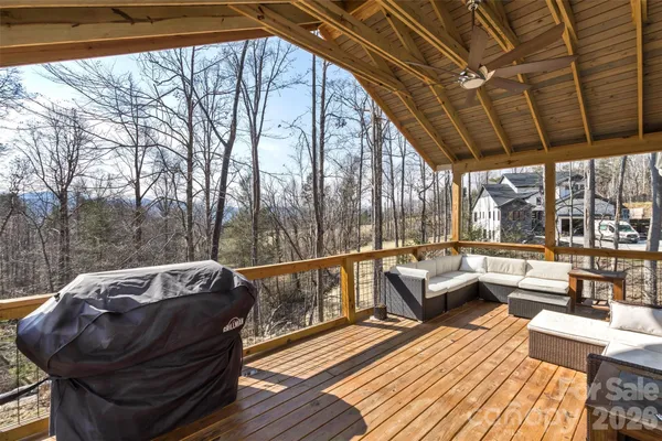 $1,000,000 | 46 Carden Drive, Unit 10, Weaverville, NC 28787