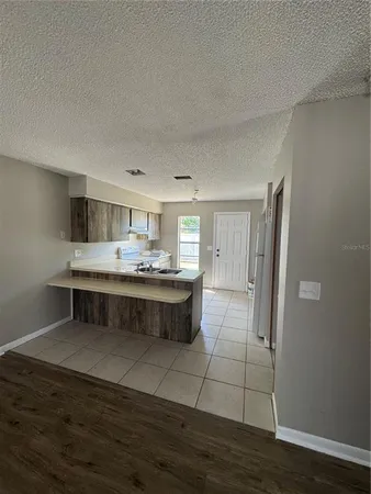 $1,295 | 912 Shirley Ann Trail, Lakeland, FL 33809