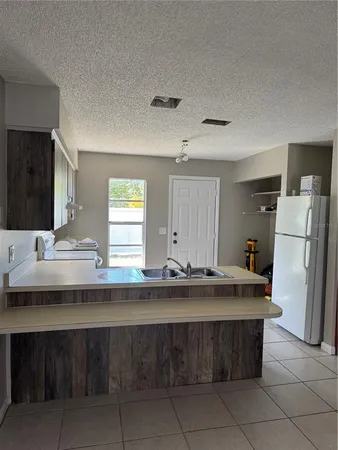 $1,295 | 912 Shirley Ann Trail, Lakeland, FL 33809