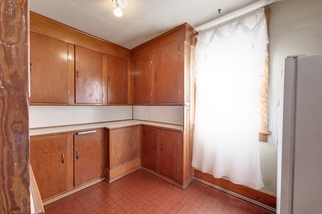 95 Grand Street Springfield, MA 01108 - Photo 11 of 42 Gallery Image 11