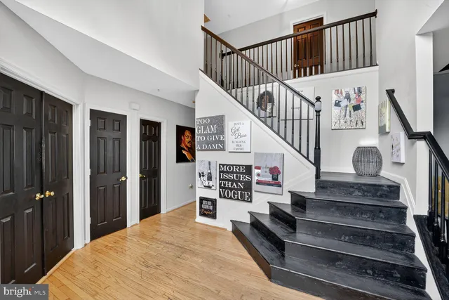 a view of entryway and hall