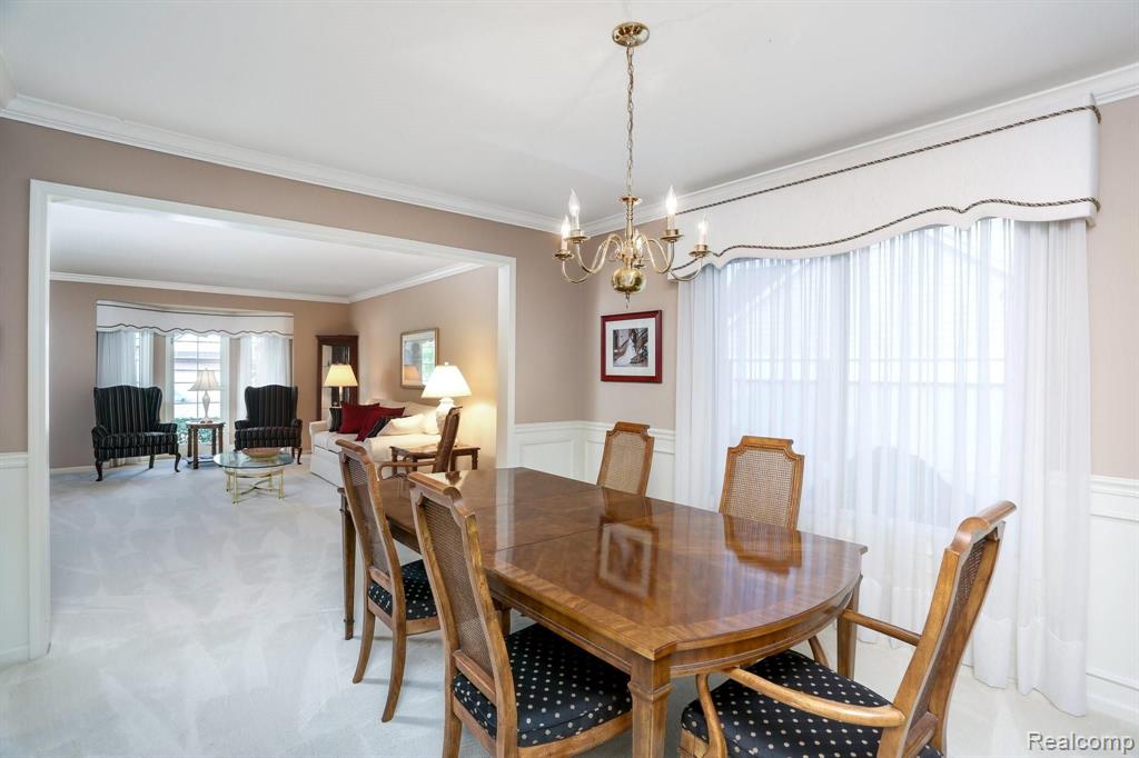 2104 Lakeside Road Troy, MI 48085 - Photo 7 of 38