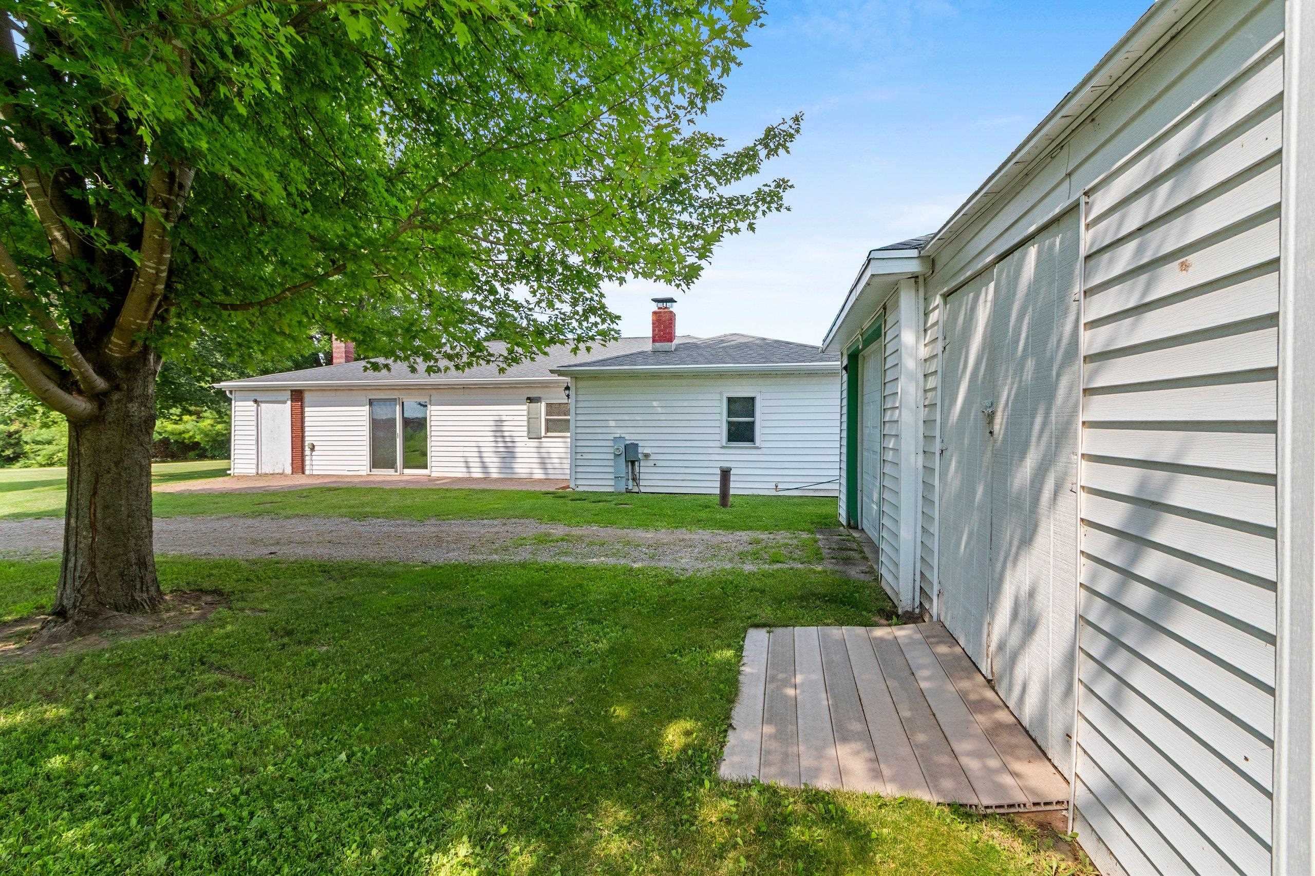 W2560 Half Mile Road Pulaski, WI 54162 - Photo 7 of 54 Gallery Image 7