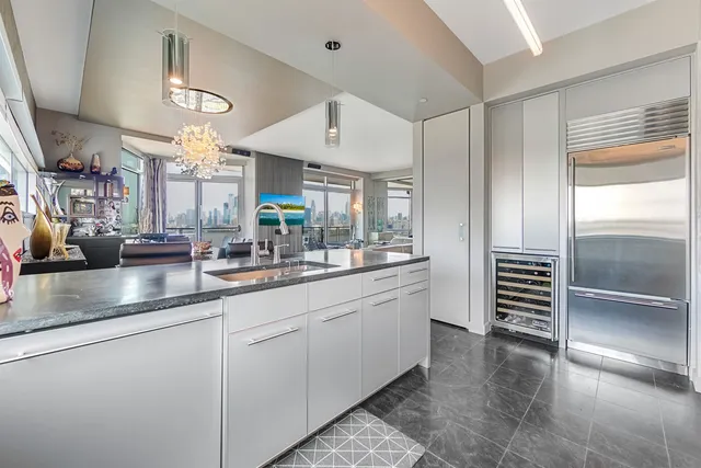 $2,977,777 | 225 River Street, Unit 1901, Hoboken, NJ 07030