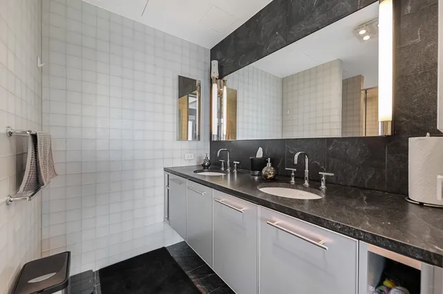 $2,977,777 | 225 River Street, Unit 1901, Hoboken, NJ 07030