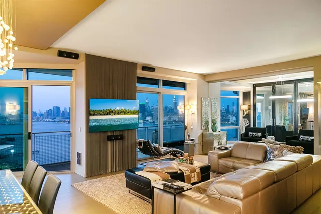 $2,977,777 | 225 River Street, Unit 1901, Hoboken, NJ 07030