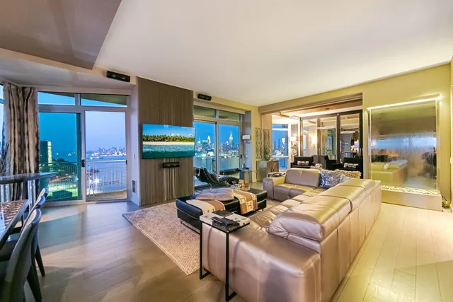 $2,977,777 | 225 River Street, Unit 1901, Hoboken, NJ 07030