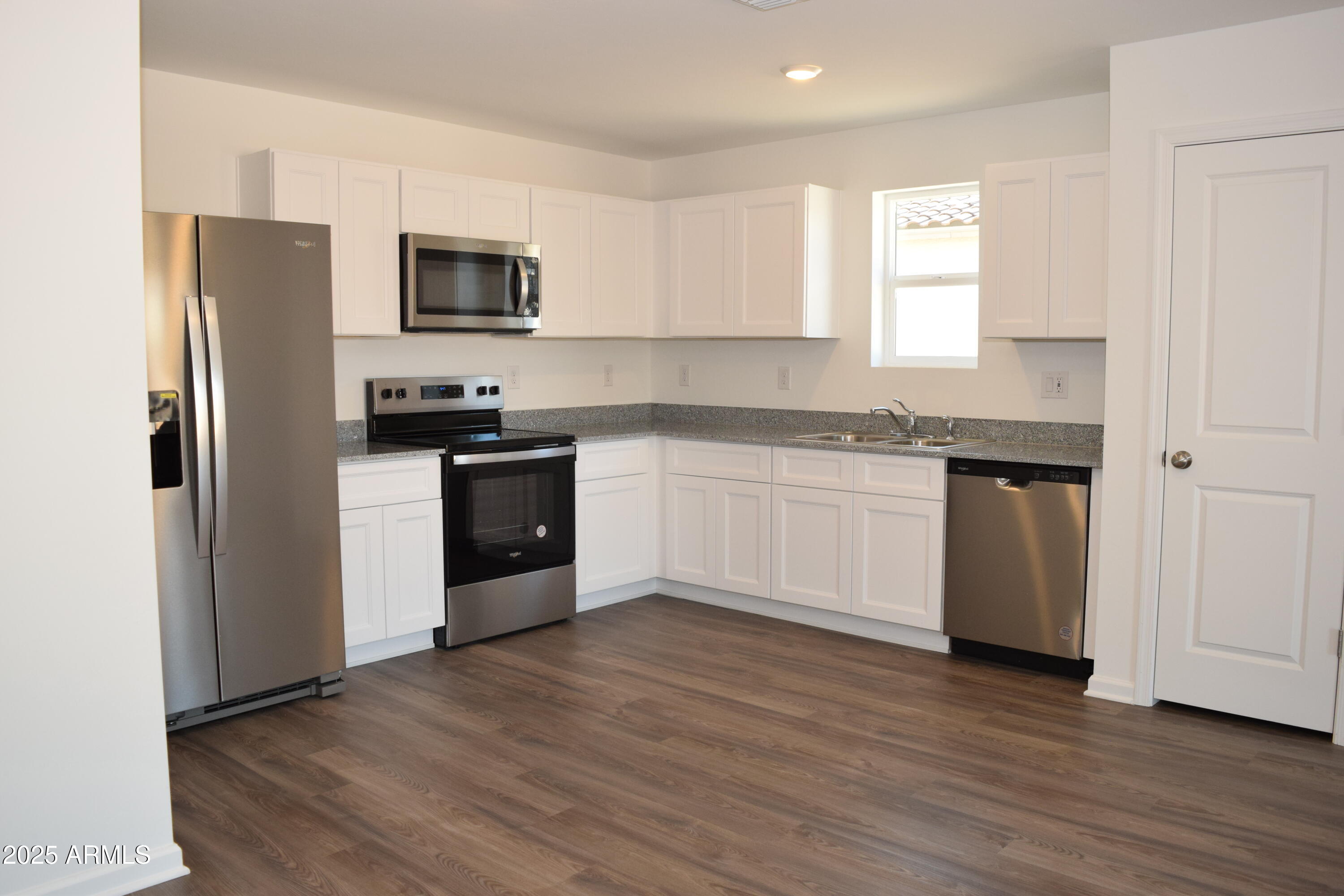 1697 Moonshadow Drive Benson, AZ 85602 - Photo 3 of 19 DSC_0140