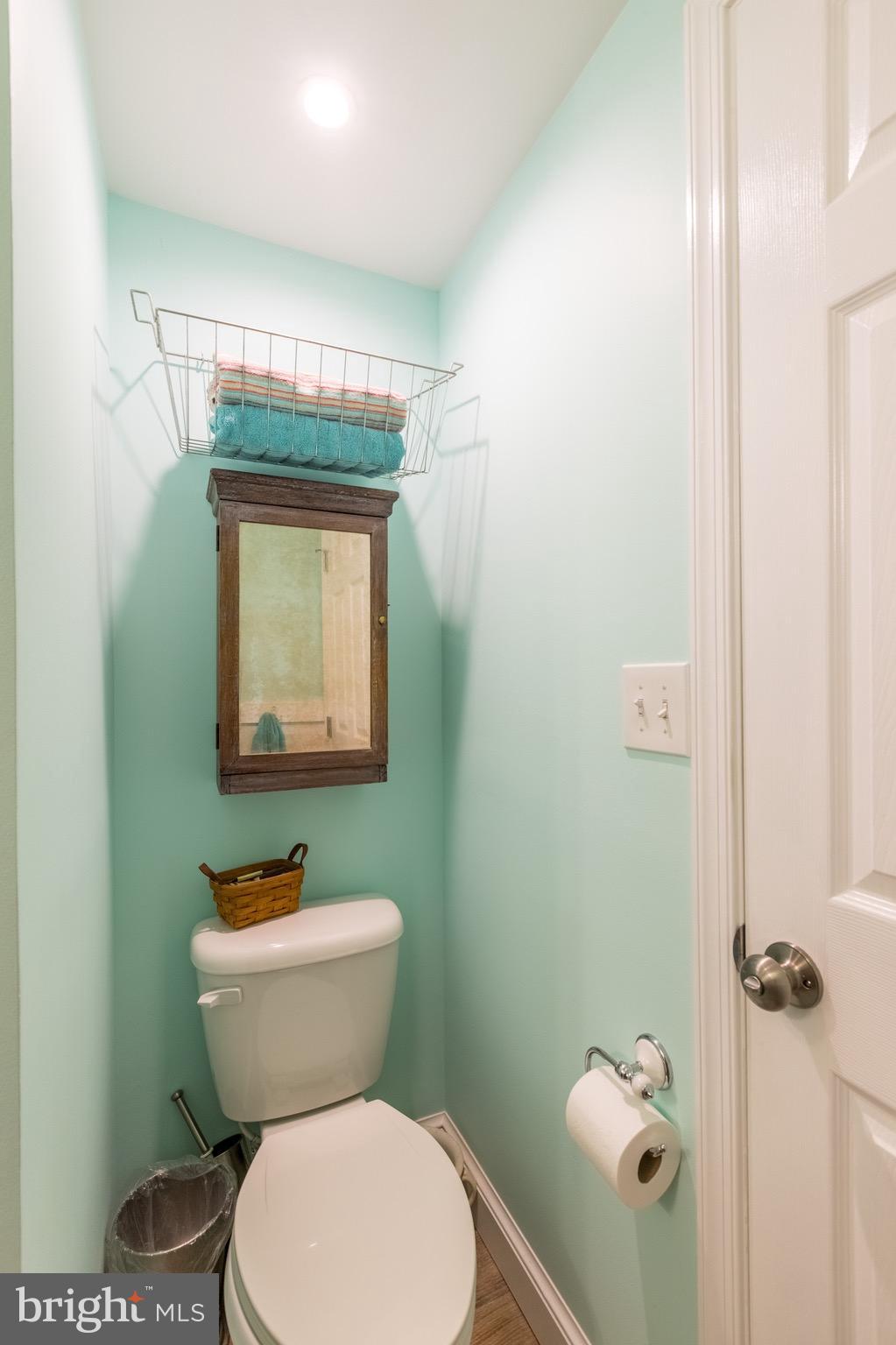 288 Chapel Road Middletown, VA 22645 - Photo 20 of 31 Bath