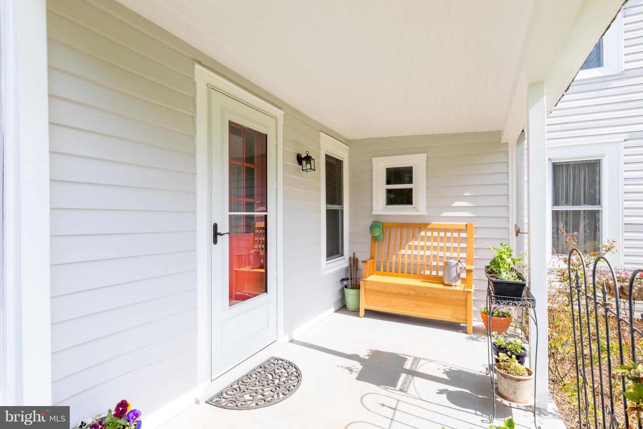 288 Chapel Road Middletown, VA 22645 - Photo 23 of 31 Exterior (Rear)