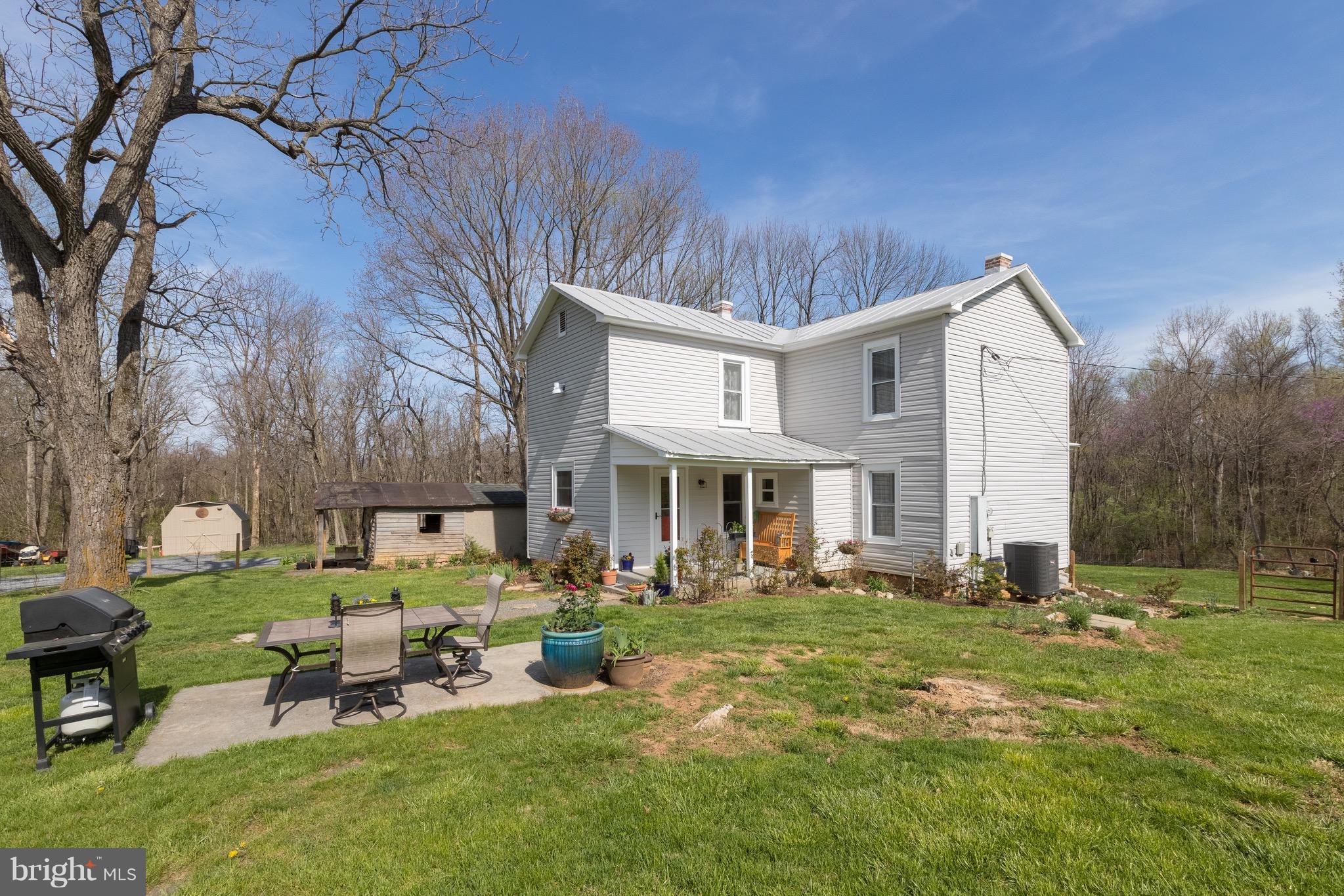 288 Chapel Road Middletown, VA 22645 - Photo 26 of 31 Exterior (Rear)