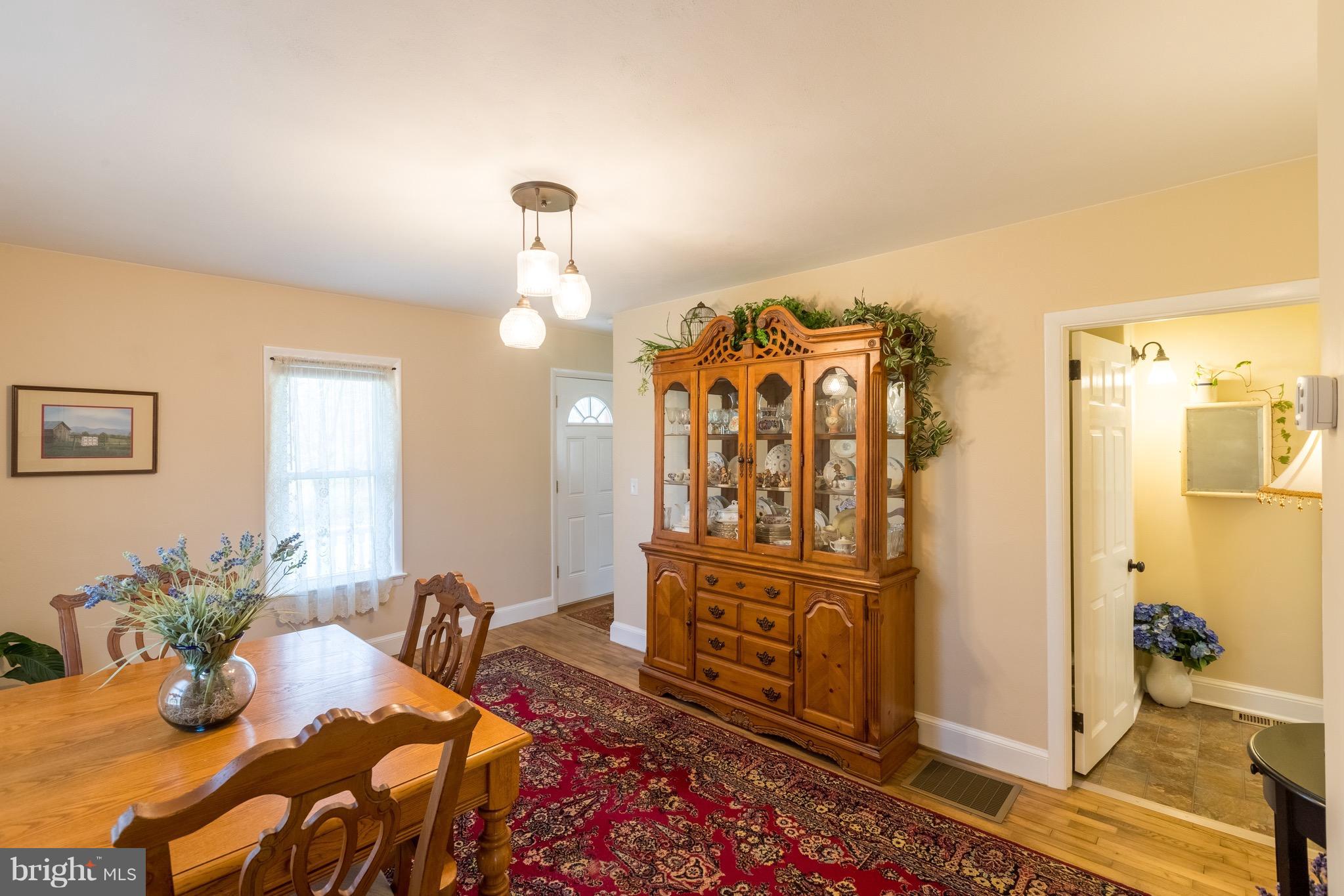 288 Chapel Road Middletown, VA 22645 - Photo 8 of 31 Dining Room