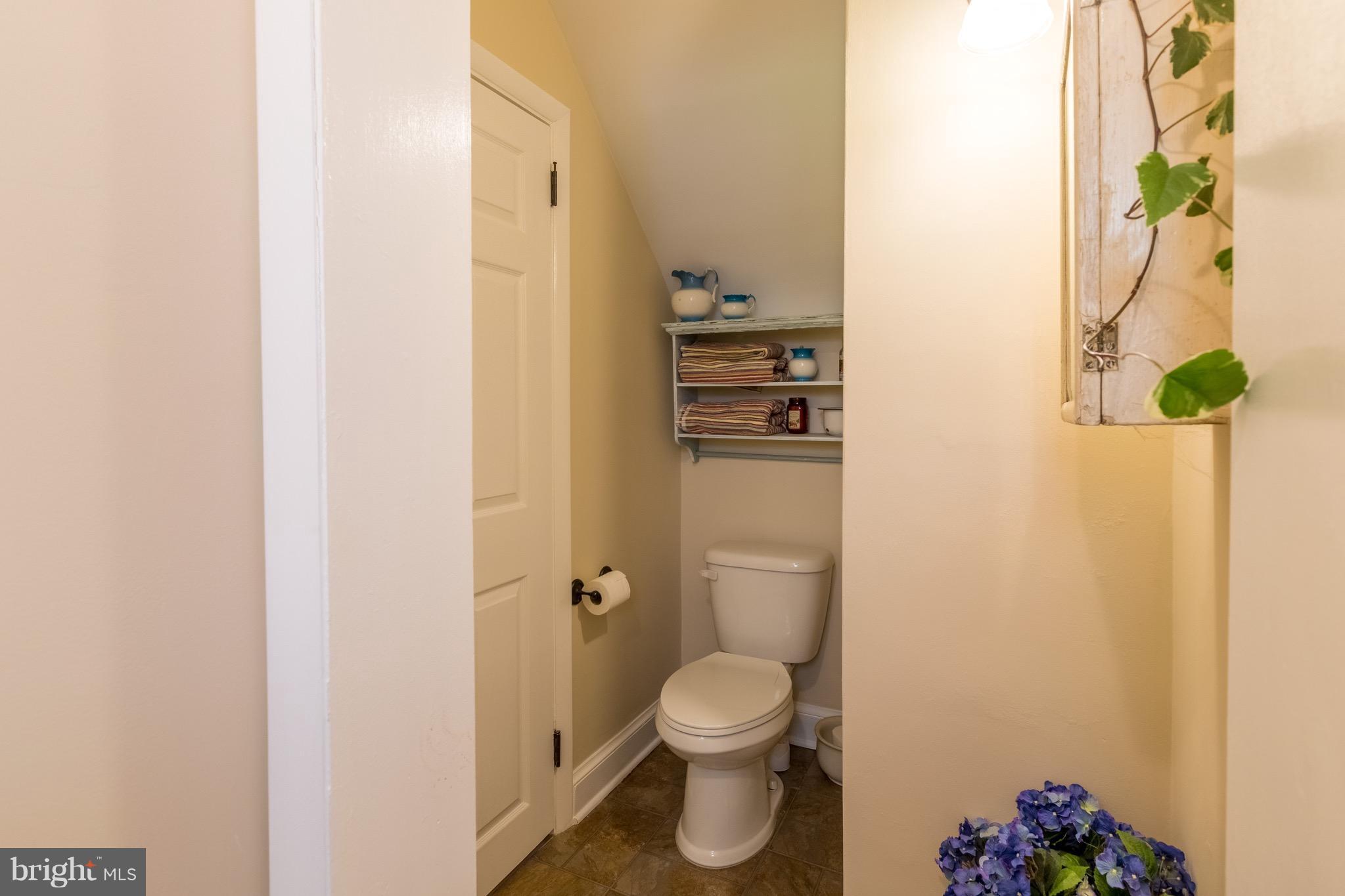 288 Chapel Road Middletown, VA 22645 - Photo 10 of 31 Bath