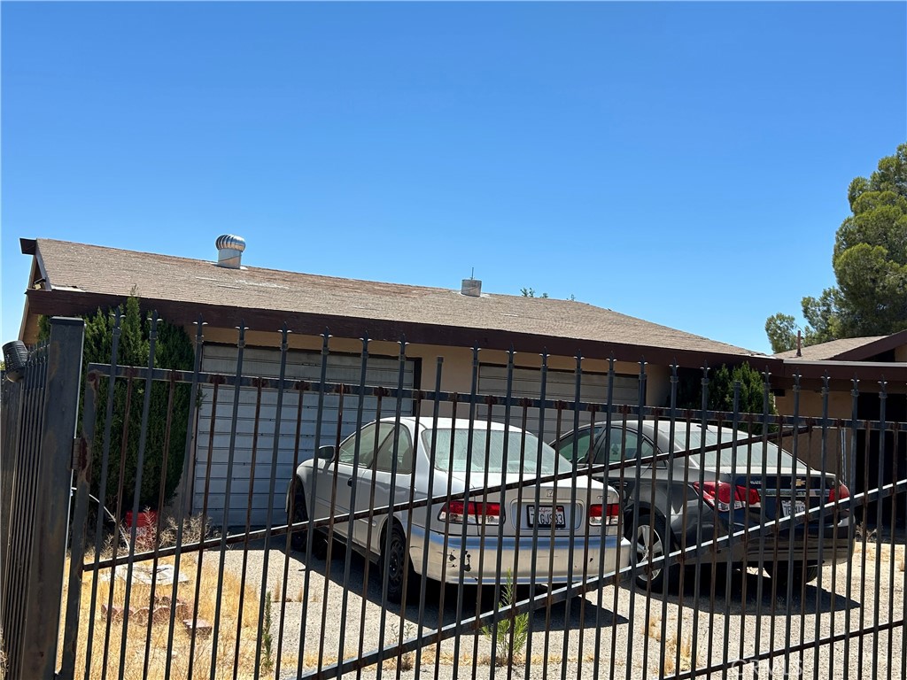 14822 Rodeo Drive Victorville, CA 92395 - Photo 5 of 60