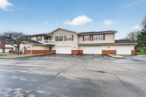 $165,000 | 24821 87th Street, Unit 3, Salem Lakes, WI 53168