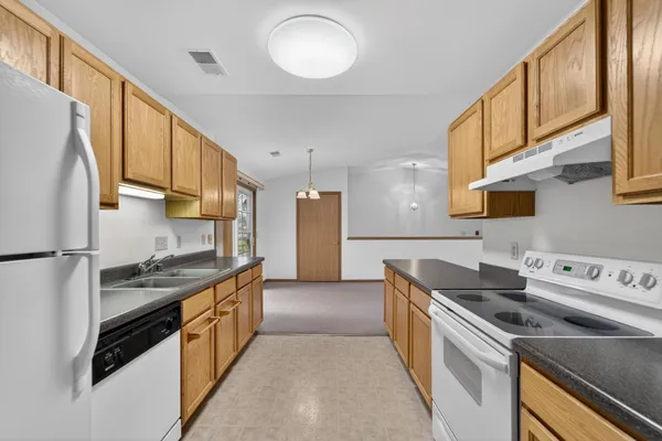 $165,000 | 24821 87th Street, Unit 3, Salem Lakes, WI 53168