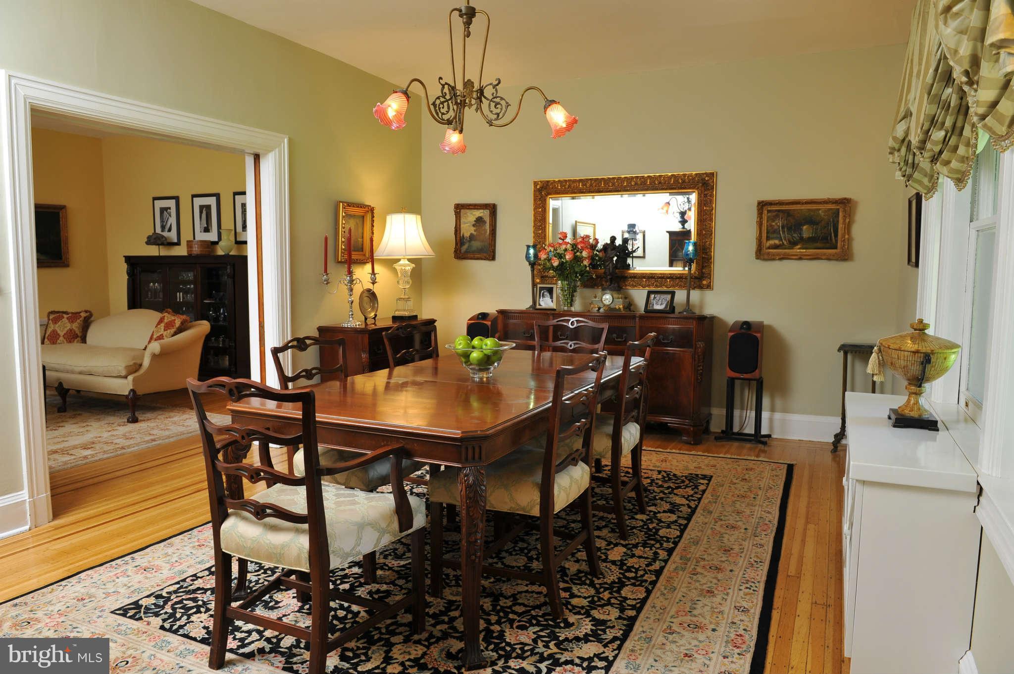 5004 Roland Avenue Baltimore, MD 21210 - Photo 11 of 25 Interior (General)