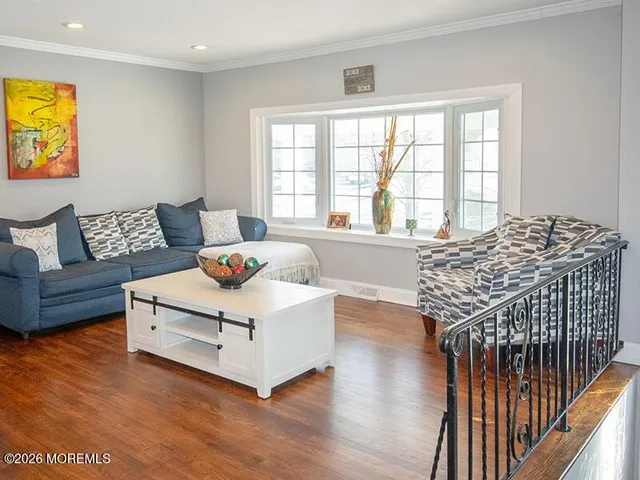 $750,000 | 7 Whitehall Way, Manalapan, NJ 07726