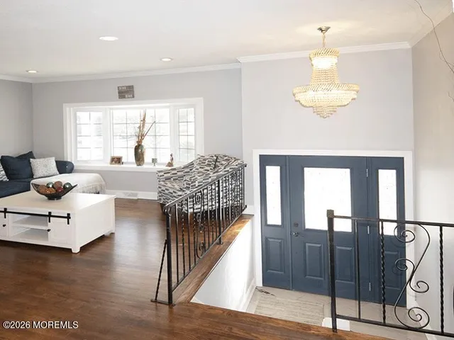 $750,000 | 7 Whitehall Way, Manalapan, NJ 07726